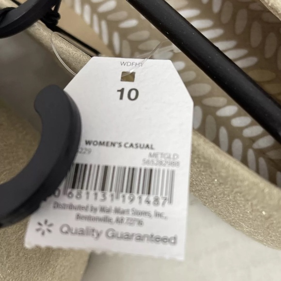 Time and Tru Gold Sparkle Women's 10 Casual Flats Slip on Shoes Round Toe New - Picture 4 of 6